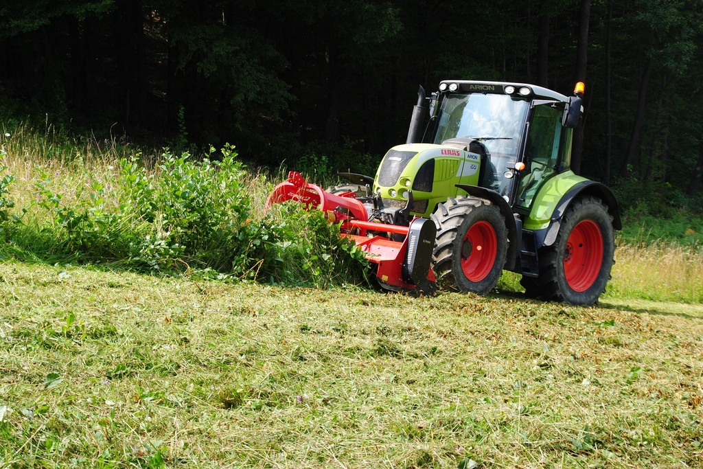 tehnos_universal_flail_mower_profi